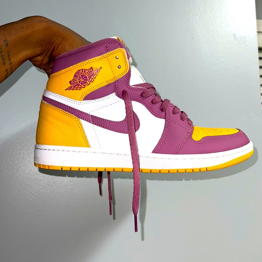 Size 10.5 Mens Air Jordan 1 Retro High OG 'Brotherhood/Multicolored Nike shoe